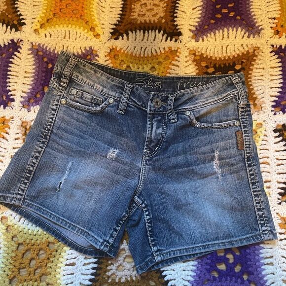 Silver Frances slightly destroyed jean shorts sz 26 - Picture 1 of 7